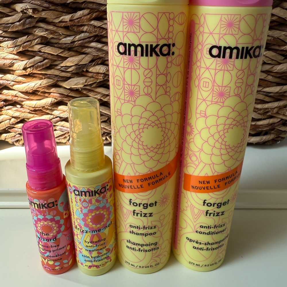 Amika Forget Frizz Anti-Frizz Shampoo & Conditioner Hair Set